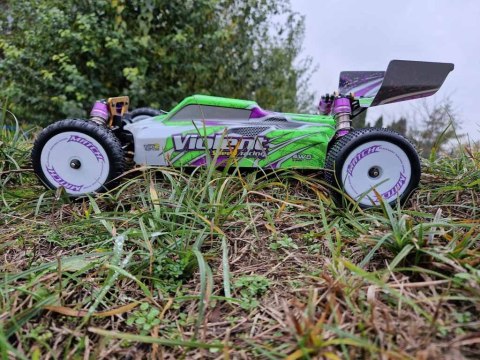 Samochód zdalnie sterowny terenowy wyczynowy WLToys 104002 1:10 4WD 2,4Ghz Samochód zdalnie sterowny terenowy wyczynowy WLToys 104002 1:10 4WD 2,4Ghz